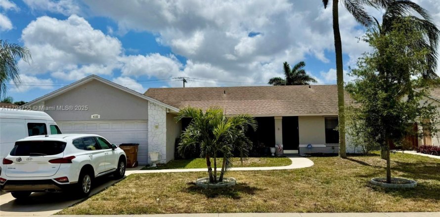 Дом в Дирфилд-Бич, Флорида 3 спальни, 150.41м2 № 1958643