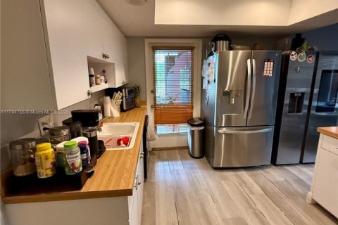 Купить виллу или дом в Дирфилд-Бич, Флорида 3 спальни, 150.41м2, № 1958643 - фото 4