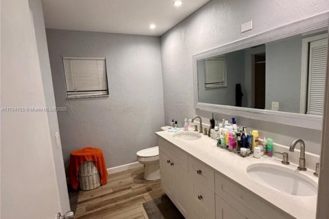 Купить виллу или дом в Дирфилд-Бич, Флорида 3 спальни, 150.41м2, № 1958643 - фото 10