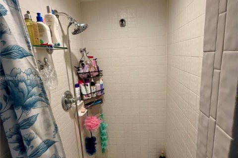 Купить виллу или дом в Дирфилд-Бич, Флорида 3 спальни, 150.41м2, № 1958643 - фото 12