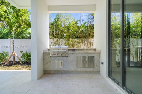 Купить виллу или дом в Форт-Лодердейл, Флорида 6 спален, 416.85м2, № 2007955 - фото 19