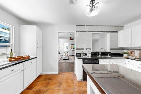 Купить виллу или дом в Галфпорта, Флорида 3 комнаты, 146.97м2, № 1680004 - фото 14