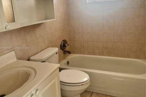 Copropriété à louer à Pembroke Pines, Floride: 2 chambres, 91.14 m2 № 1999265 - photo 9