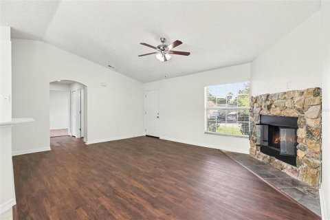 House in PORT ST. JOHN in Cocoa, Florida 4 bedrooms, 131.74 sq.m. № 2227875 - photo 2