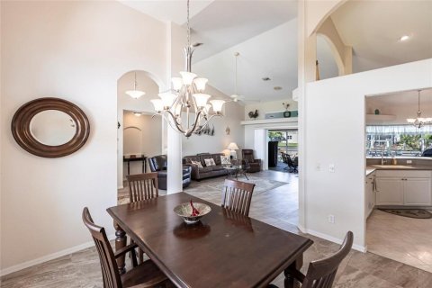 House in Port Charlotte, Florida 3 bedrooms, 182.92 sq.m. № 1612525 - photo 18