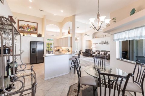House in Port Charlotte, Florida 3 bedrooms, 182.92 sq.m. № 1612525 - photo 15