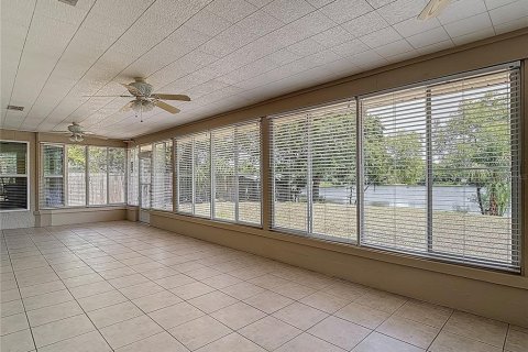 House in Brandon, Florida 3 bedrooms, 181.81 sq.m. № 1648145 - photo 14