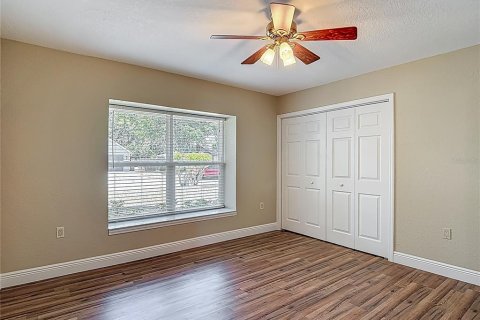 House in Brandon, Florida 3 bedrooms, 181.81 sq.m. № 1648145 - photo 23