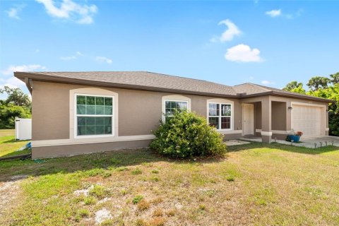 House in North Port, Florida 3 bedrooms, 145.67 sq.m. № 1167454 - photo 2