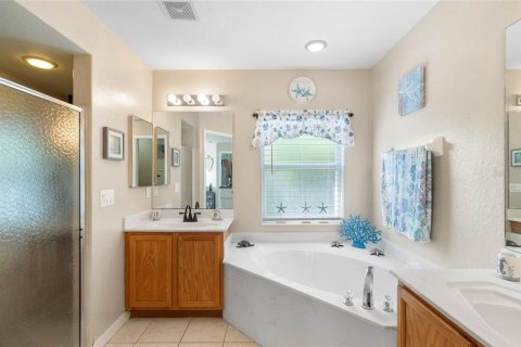 House in North Port, Florida 3 bedrooms, 145.67 sq.m. № 1167454 - photo 16
