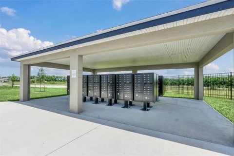 Casa en alquiler en Winter Haven, Florida, 4 dormitorios, 179.86 m2 № 2093617 - foto 27