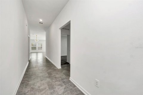 Casa en alquiler en Winter Haven, Florida, 4 dormitorios, 179.86 m2 № 2093617 - foto 2