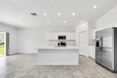 Casa en alquiler en Winter Haven, Florida, 4 dormitorios, 179.86 m2 № 2093617 - foto 8