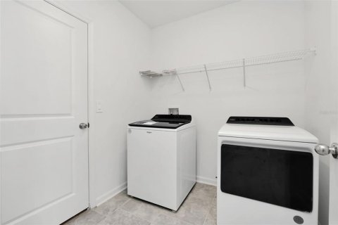 Casa en alquiler en Winter Haven, Florida, 4 dormitorios, 179.86 m2 № 2093617 - foto 24