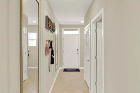 House in Haines City, Florida 4 bedrooms, 154.68 sq.m. № 1824948 - photo 3