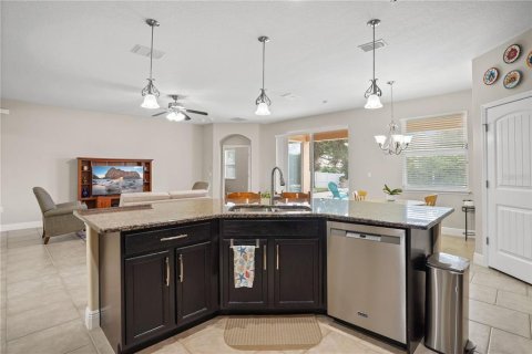 Casa en venta en Apopka, Florida, 4 dormitorios, 228.82 m2 № 1899993 - foto 16