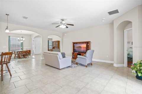 Casa en venta en Apopka, Florida, 4 dormitorios, 228.82 m2 № 1899993 - foto 10
