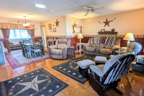 House in Ocala, Florida 2 bedrooms, 106.28 sq.m. № 1723196 - photo 2