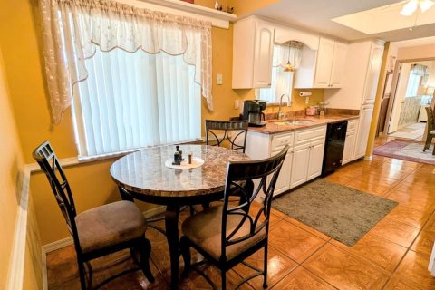 House in Ocala, Florida 2 bedrooms, 106.28 sq.m. № 1723196 - photo 17