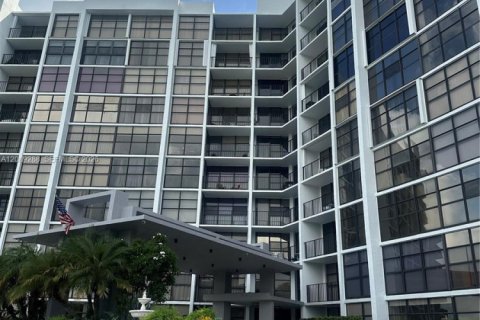 Condo à Hallandale Beach, Floride, 1 chambre  № 2365973