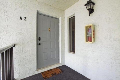 Condo in Tarpon Springs, Florida, 2 bedrooms  № 1911480 - photo 9