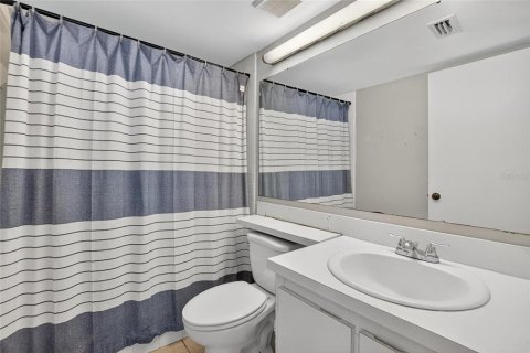 Condo in Tarpon Springs, Florida, 2 bedrooms  № 1911480 - photo 19