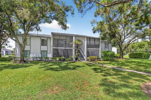 Condo in Tarpon Springs, Florida, 2 bedrooms  № 1911480 - photo 4