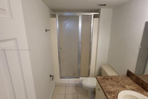 Condominio en venta en North Miami, Florida, 2 dormitorios, 83.61 m2 № 2077037 - foto 22