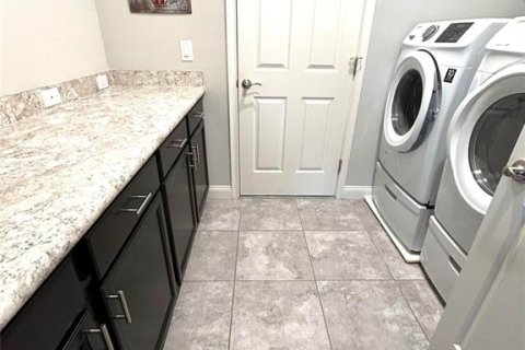 Casa en venta en Auburndale, Florida, 5 dormitorios, 233.93 m2 № 1828003 - foto 11