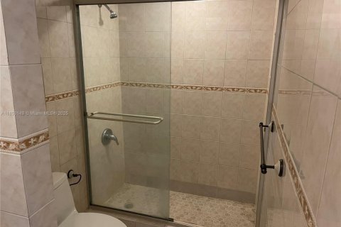 Снять в аренду кондоминиум в Майами, Флорида 2 спальни, 80.82м2, № 1875694 - фото 9