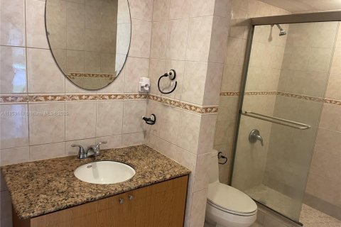 Снять в аренду кондоминиум в Майами, Флорида 2 спальни, 80.82м2, № 1875694 - фото 8