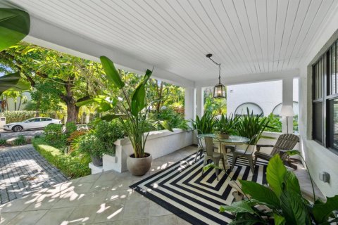 Casa en venta en Miami, Florida, 5 dormitorios, 316.24 m2 № 1945993 - foto 5