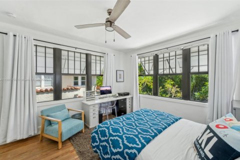 Casa en venta en Miami, Florida, 5 dormitorios, 316.24 m2 № 1945993 - foto 26