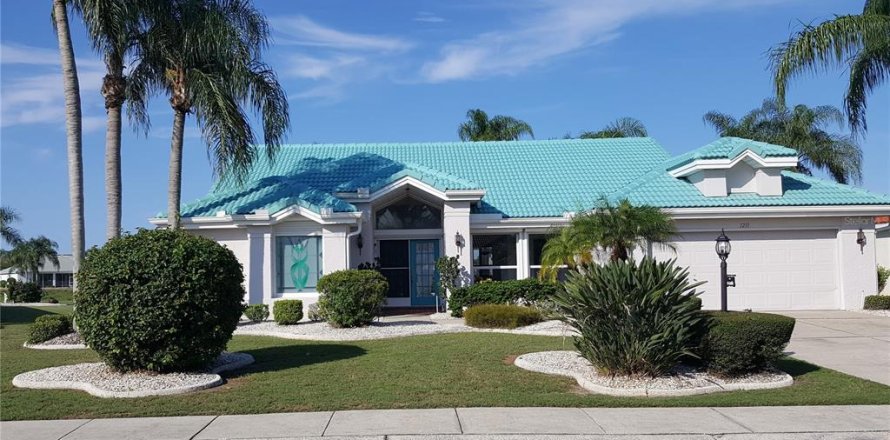 House in Sun City Center, Florida 3 bedrooms, 192.49 sq.m. № 1562999