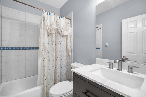 Touwnhouse à vendre à Miramar, Floride: 3 chambres, 157.93 m2 № 2081080 - photo 24