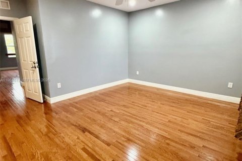 Touwnhouse à vendre à Miramar, Floride: 3 chambres, 157.93 m2 № 2081080 - photo 15