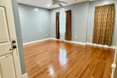 Touwnhouse à vendre à Miramar, Floride: 3 chambres, 157.93 m2 № 2081080 - photo 13