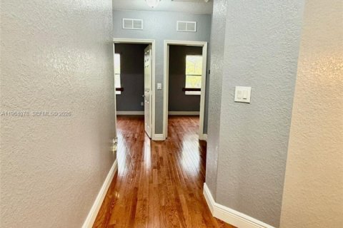 Touwnhouse à vendre à Miramar, Floride: 3 chambres, 157.93 m2 № 2081080 - photo 19