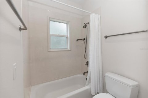Villa ou maison à vendre à DeLand, Floride: 4 chambres, 288.28 m2 № 1805304 - photo 28
