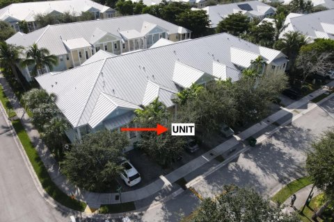 Townhouse in Doral, Florida 4 bedrooms, 204.11 sq.m. № 2003591