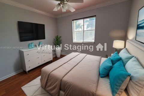 House in Weston, Florida 4 bedrooms, 208.1 sq.m. № 2043116 - photo 12