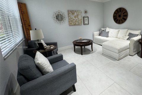 House in Weston, Florida 4 bedrooms, 208.1 sq.m. № 2043116 - photo 3