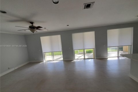 House in Weston, Florida 4 bedrooms, 208.1 sq.m. № 2043116 - photo 4