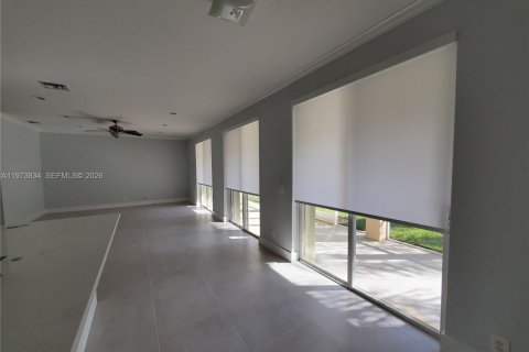 House in Weston, Florida 4 bedrooms, 208.1 sq.m. № 2043116 - photo 5