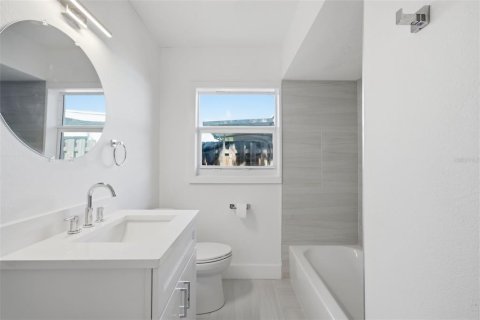 Casa en alquiler en Sarasota, Florida, 5 dormitorios, 173.08 m2 № 2104341 - foto 13