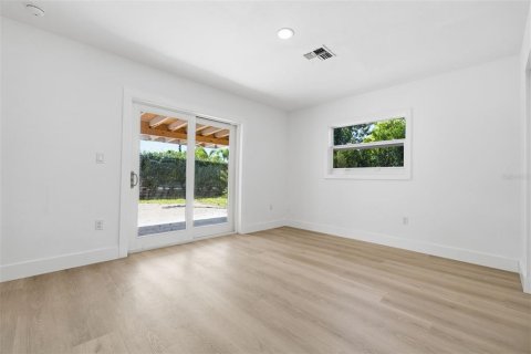 Casa en alquiler en Sarasota, Florida, 5 dormitorios, 173.08 m2 № 2104341 - foto 14