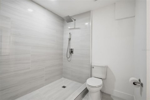 Casa en alquiler en Sarasota, Florida, 5 dormitorios, 173.08 m2 № 2104341 - foto 9