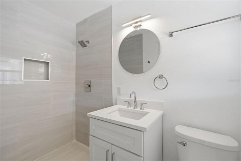 Casa en alquiler en Sarasota, Florida, 5 dormitorios, 173.08 m2 № 2104341 - foto 16