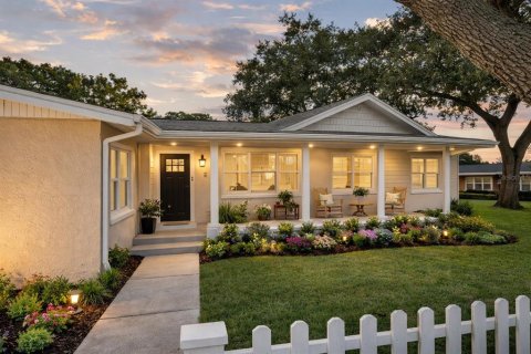 Villa ou maison à Sarasota, Floride 5 chambres, 173.08 m2 № 2104341