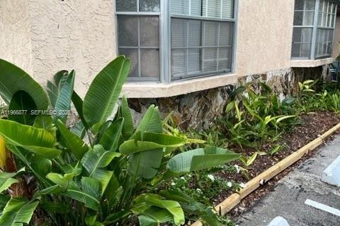 Casa en alquiler en Hallandale Beach, Florida, 3 dormitorios, 212.47 m2 № 2028382 - foto 5